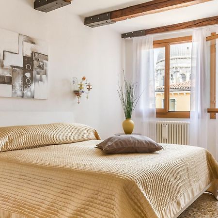 Accademia Charm Apartments By Wonderful Italy Veneza Exterior foto