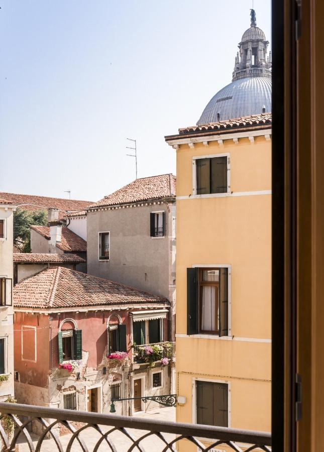 Accademia Charm Apartments By Wonderful Italy Veneza Exterior foto