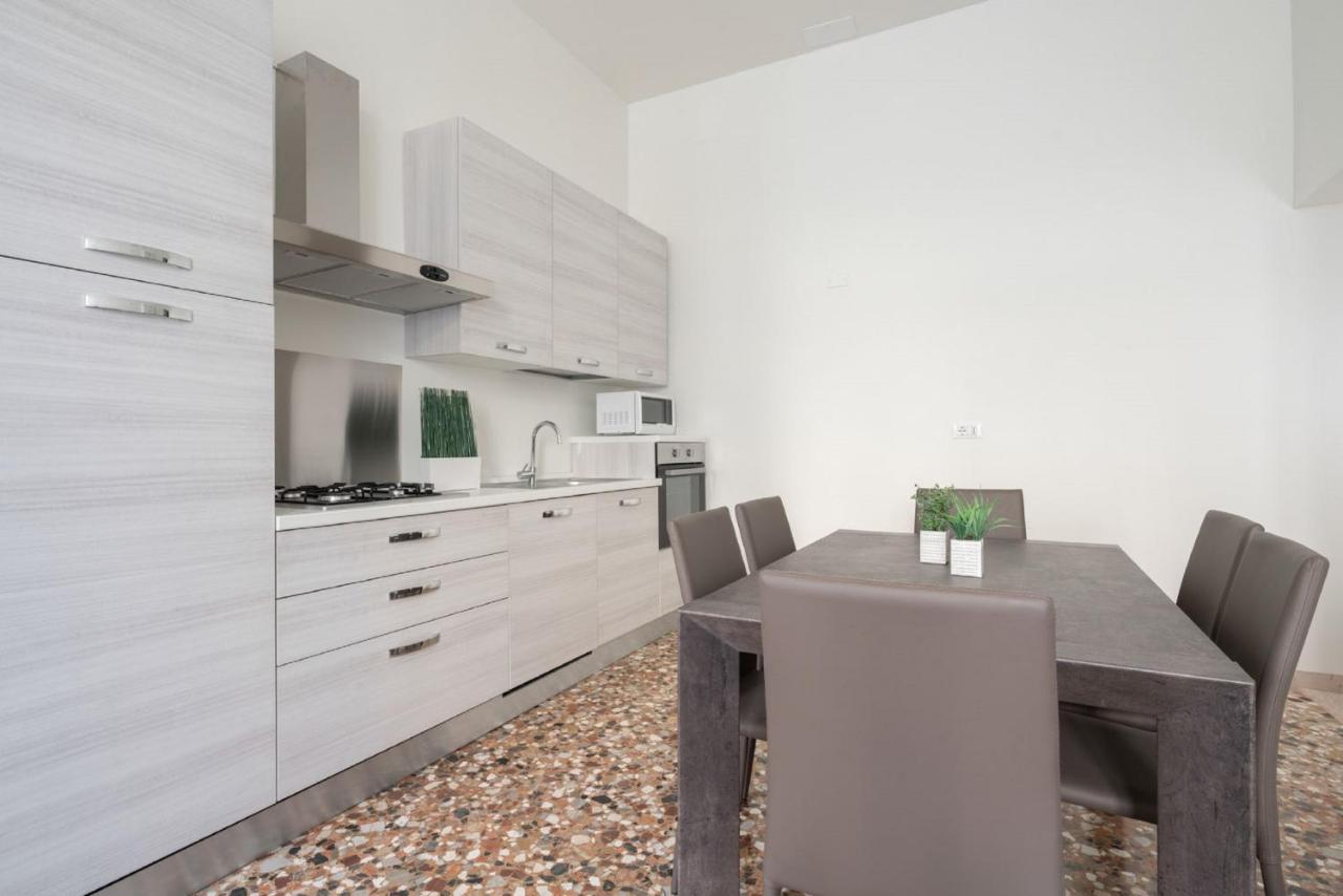 Accademia Charm Apartments By Wonderful Italy Veneza Exterior foto