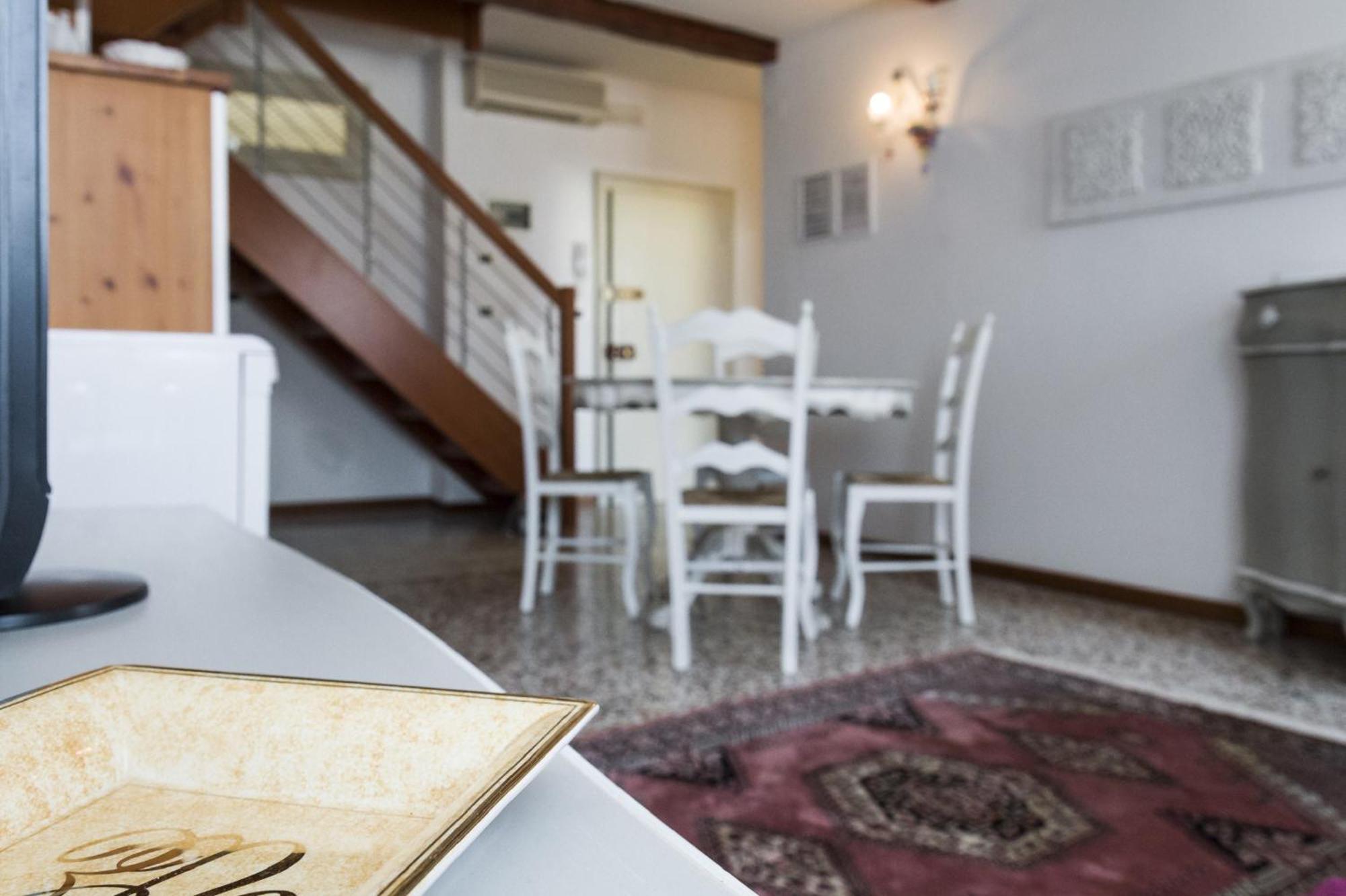 Accademia Charm Apartments By Wonderful Italy Veneza Exterior foto