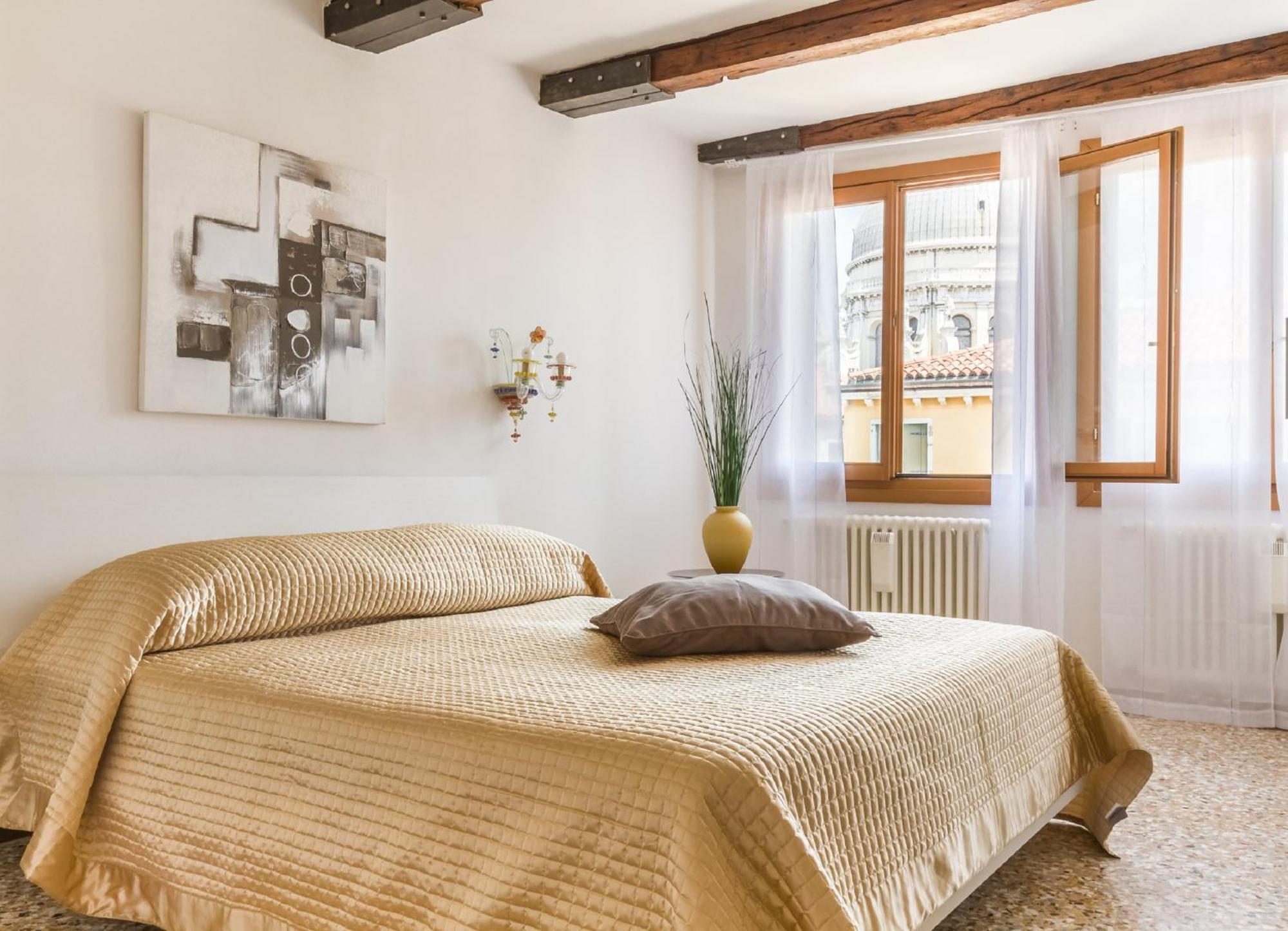 Accademia Charm Apartments By Wonderful Italy Veneza Exterior foto